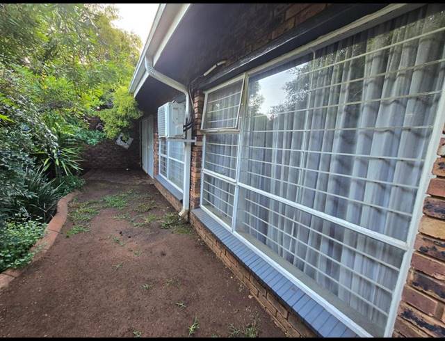 2 BEDROOM PROPERTY TO RENT IN MEYERTON CENTRAL